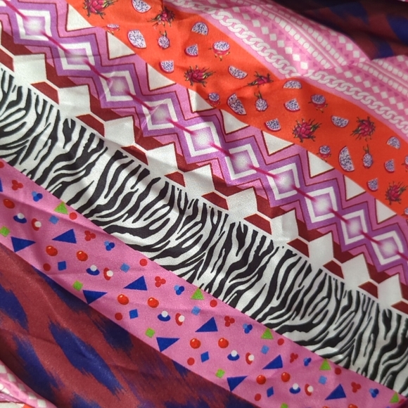 Plus Geo & Zebra Stripe Drop Shoulder Dress - Picture 12 of 12